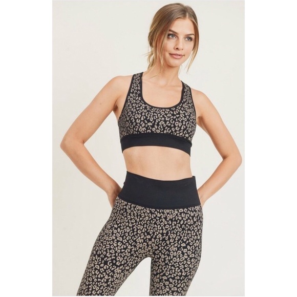 Lexi Black Bralette and Leggings Set - Picture 4 of 6